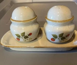 Stoneware Butter Plate Salt & Pepper Strawberries Japan - Picture 1 of 11