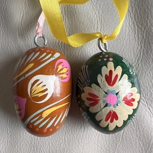 Hand Painted Wood Egg Floral Ornament Russian? Set of 2 - Picture 1 of 7