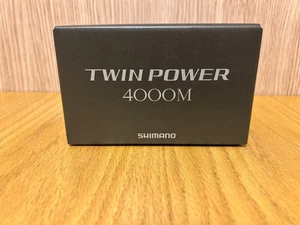 Carrete giratorio Shimano 24 TWIN POWER 4000M 5,3 nuevo EN CAJA Japón - Imagen 1 de 3