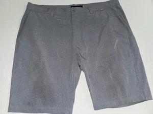 Travis Mathew Golf Performance Freizeitshorts grau Herren Gr. 40 neu ohne Etikett! " - Bild 1 von 7