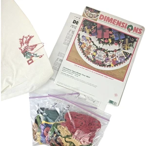 2000 Dimensions Kit 8646 "Christmas Ingredients" Tree Skirt | Opened & Started - Bild 1 von 7