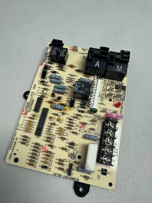 ICP / Heil / Tempstar Furnace Control Board CEPL130438-01 HK42FZ013 - Image 1 of 4