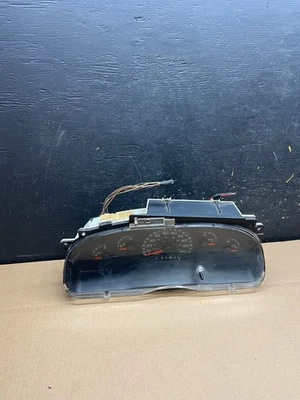 2001 - 2002 Ford Econoline E250 E350 Van Speedometer Instrument Cluster t4309 DG - Image 1 of 4