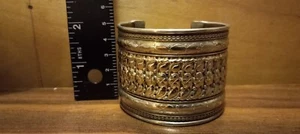 💥VERZIERTE MANSCHETTE- METALLLEGIERUNG- VINTAGE ARMREIF- BIKER- GOTH💥 - Bild 1 von 7