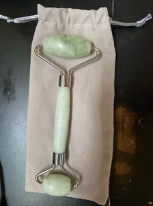 NUEVO rodillo de jade para tratar hinchazón e inflamación menor - Imagen 1 de 1
