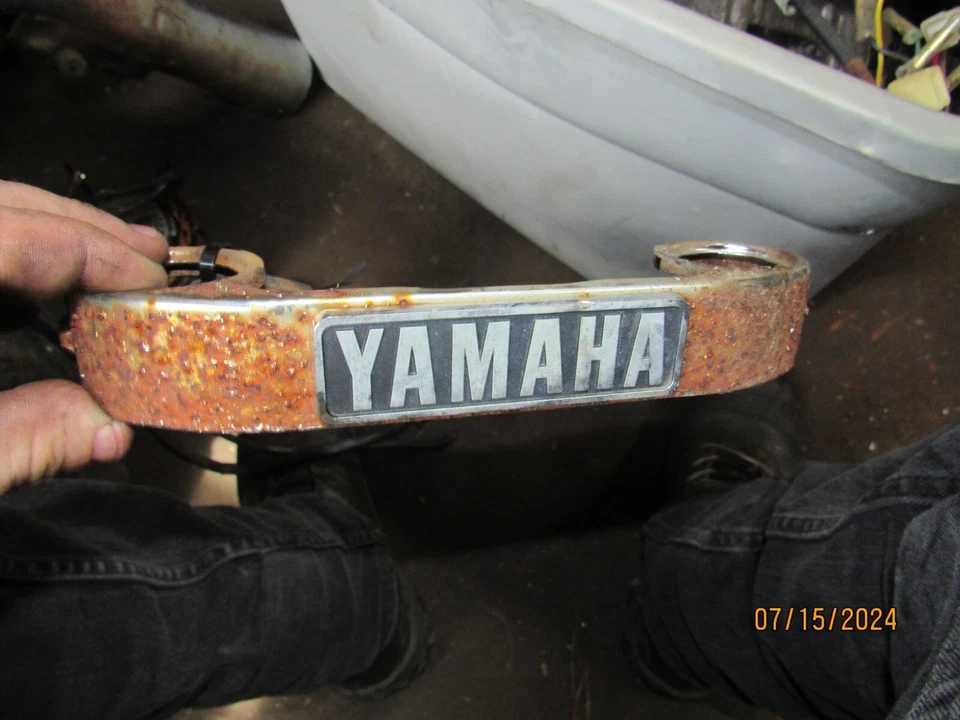 1980 yamaha xs400 special 2 front fork trim emblem badge - Image 1 of 1