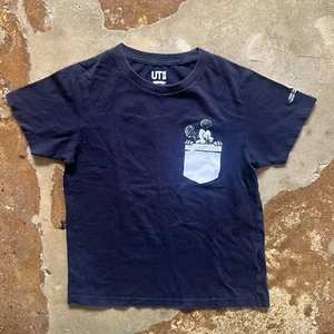 Kids Uniqlo Mickey Mouse Joshua Vides T Shirt Size 130 5-6 Pocket Tee - Picture 1 of 7