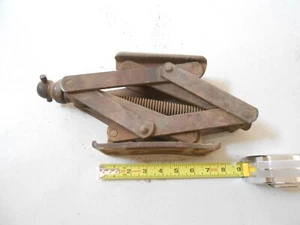 RARE VINTAGE ANTIQUE SCISSOR SCREW JACK AUTOMOBILE CAR TRUCK AS FOUND FARM - Foto 1 di 6
