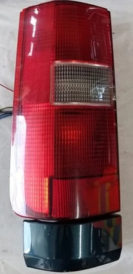 Luz trasera derecha verde azulado 98-00 Volvo 3512322 XC70 V70 excelente estado, enviada por fabricante original Foto 1 de 4