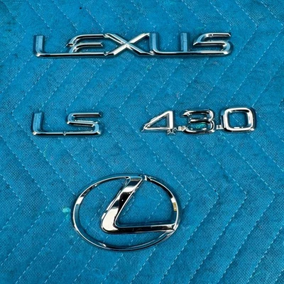 Оригинальный набор значков и эмблем для Lexus LS430 2001–2003 годов выпуска - Изображение 1 из 3
