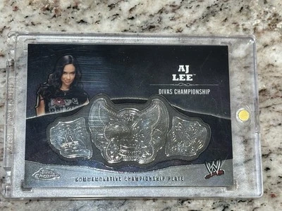 Tarjeta Conmemorativa Campeonato AJ Lee Divas 2014 Cromo WWE Topps ULTRA RARA Foto 1 de 2