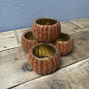 Rosa & Koralle irisierend und Gold Glasperlen Serviettenringe 4er Set Neu ohne Etikett - Bild 1 von 8