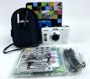 Nikon COOLPIX S30 Water Proof Digital Camera White w/Manual Cable Case SD Card - Picture 1 of 13