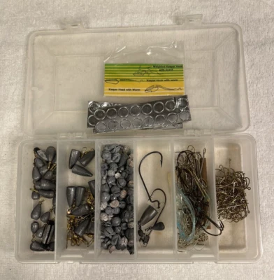 Pocket Tackle Box with Hooks & Sinker Weights - Изображение 1 из 4