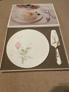 Mikasa Bone China "April Rose" Cake Plate With Ceramic Server! Includes original - Picture 1 of 7