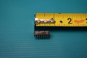 NEW 6CGR TAIWAN 9725F SN54HC32J - Picture 1 of 3