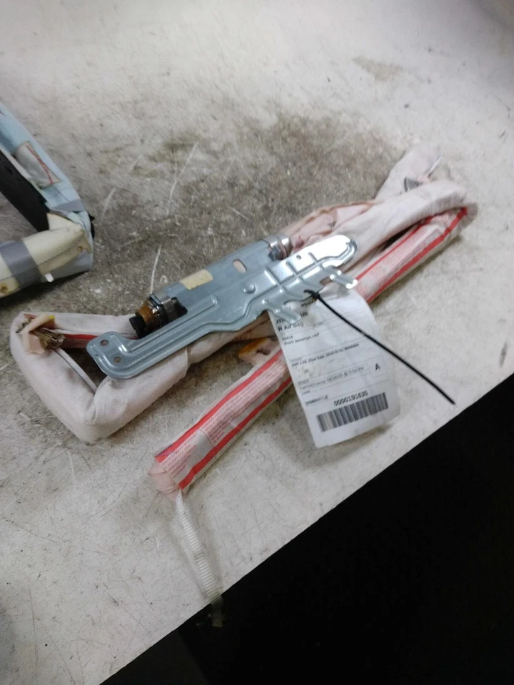 2016 BMW 528I Used Curtain Air Bag Right GREY 92K Miles OEM Part #586416 Foto 1 de 4