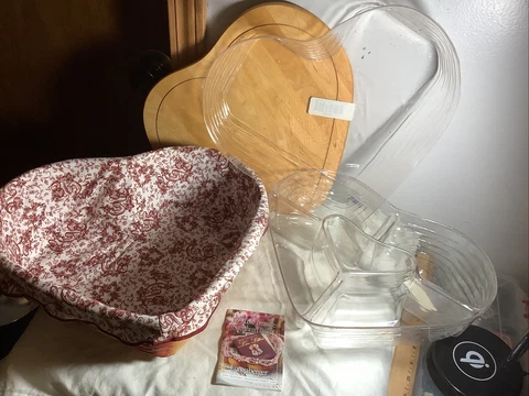 Longaberger VTG 1999 Love Treasures Sweetheart Jumbo Heart Basket ~ Cover