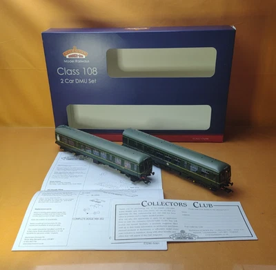 Bachmann 32-900B OO Class 108 Two Car DMU BR Green w/ Speed Whiskers 8 DCC Boxed - Image 1 of 4