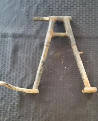 Soporte central Yamaha Rd200 ♻️ Foto 1 de 4