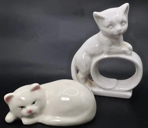 2 estatuillas vintage de porcelana de gato blanco: Goebel Sleeping y anillo de servilleta #7167 - Imagen 1 de 11