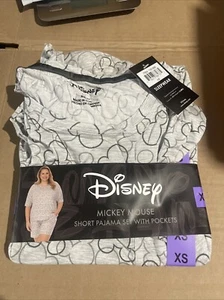 Disney Women's 2 Piece Short Pajama Set with Pockets Sleepwear - Picture 1 of 3