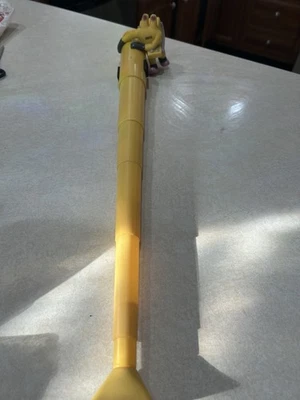 МОНСТРЫ INC CDA РЕБЕНКА ОБНАРУЖЕНИЯ ТЕЛЕСКОПИЧЕСКАЯ ПАЛОЧКА САБЛЯ СВЕТ ВВЕРХ ИГРУШКА на запчасти - Изображение 1 из 4