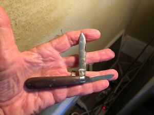 Vintag 3-1/4” EC Simmons KEEN KUTTER St Louis Mo 2 Blade Wood Hndl Pocket Knife