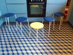 5er SET VINTAGE HOCKER DREIBEIN-SKAI BLAU-GELB-Metall-DESIGN 50-60 - Bild 1 von 6