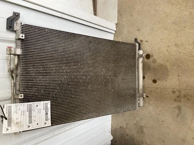 Condensador de CA 6 cilindros compatible con 07-12 VERACRUZ 1676531 Foto 1 de 4