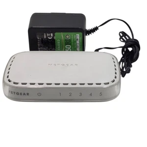 Netgear FS605 v3 5-Port 10/100 MBPS Network Switch with PSU - Picture 1 of 3