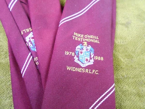 WIDNES RUGBY LEAGUE TIE - MIKE O'NEILL TESTIMONIAL 1978 - 1988 - Picture 1 of 2