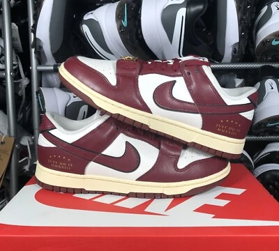 Nike W Dunk Low SE Sisterhood Team Rojo Just Do It Para Mujer Talla 9.5 (DV1160-101) Foto 1 de 4