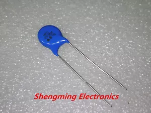 20PCS Varistor 7D561K Resistenza dipendente dalla tensione in metallo 7MM 560V - Foto 1 di 1