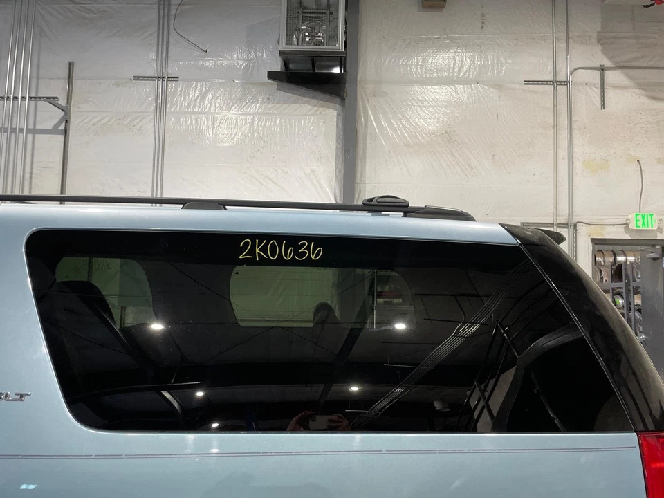 2007 - 2014 GMC Yukon XL1500 Driver LH Left Quarter Window Glass - Image 1 of 1