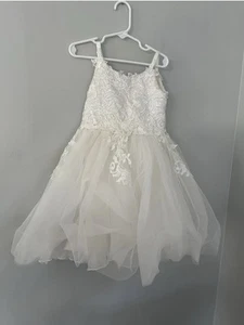 Azazie White Formal Dress Flower Girls Size 6 White Tulle Embroidered Lace - Picture 1 of 7