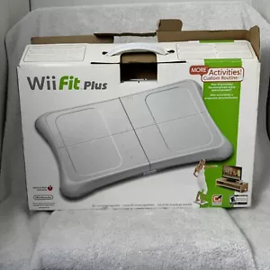 Nintendo Wii Fit Balance Board ONLY - POWERS ON - Picture 1 of 4