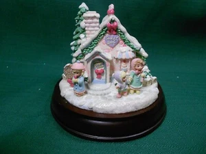 Hawthorne Village Precious Moments Sugar Plum Sweet Shop Sharing the Season - Picture 1 of 11