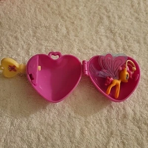My Little Pony Mini Figure Brezzies Wave 11 Sunny Breeze With Locket - Picture 1 of 4