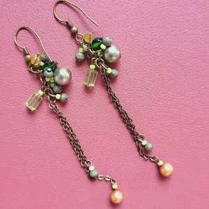 Silver tone drop dangle pierced green bead earrings pre-owned 9cm - Picture 1 of 2