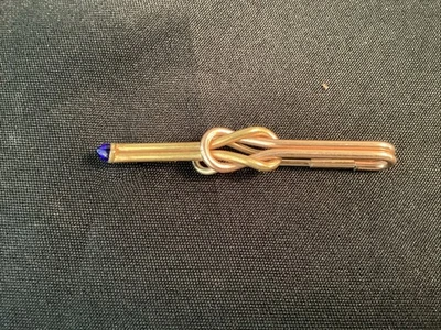 Clip de barra de corbata vintage Anson oro azul piedra retro firmado diseño de nudo de 2,5" Foto 1 de 4