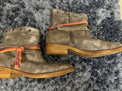 Stylischer Western Bootie / Stiefelette, Beige mit Blau, Gr 39, Kette, Bänder - Bild 1 von 4