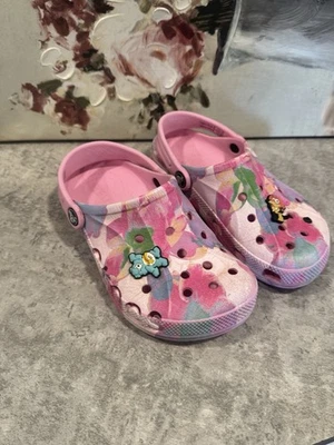 Zueco Crocs Clásico Rosa Floral Gitl’s Talla 1 Foto 1 de 3