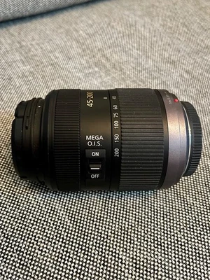 Panasonic Lumix G VARIO 4-5.6 45-200mm - Mega O.I.S. - Image 1 of 3