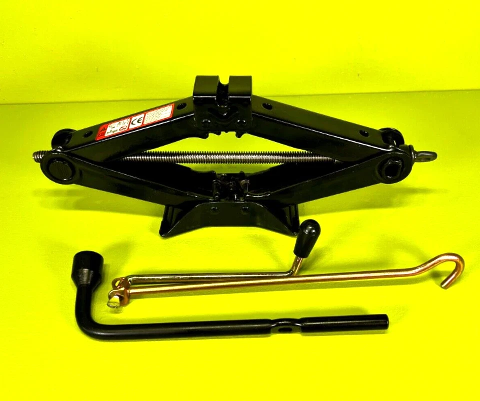 JACK ASSEMBLY WITH JACK HANDLE AND LUG WRENCH FITS:2011-2020 LEXUS GS 350 - Image 1 of 1