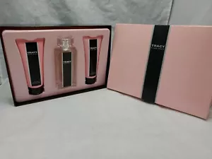 Tracy by Ellen Tracy Gift Set - Eau De Parfum Spray + Body Lotion + Shower NEW - Picture 1 of 4