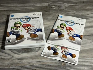 Mario Kart Wii solo custodia e manuali - Foto 1 di 7