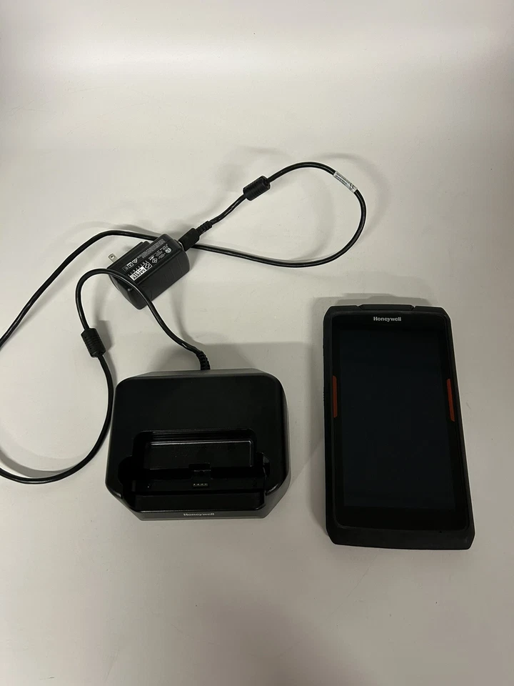 Honeywell EDA70 EDA70-0-C121SNGU -7" Mobile Computer + Docking Station EDA70-HB - Image 1 of 4