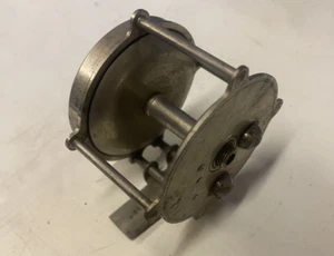 RARE VINTAGE CHIEF FISHING REEL MISSING HANDLE B30 - Picture 1 of 5