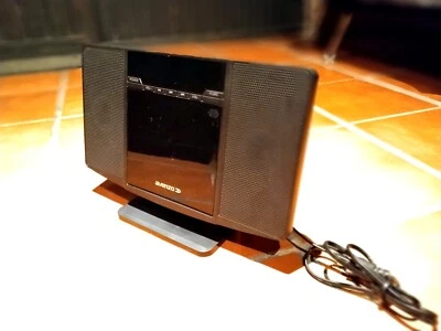 RADIO REPRODUCTOR CD AVENZO AV6020  - Imagen 1 de 2